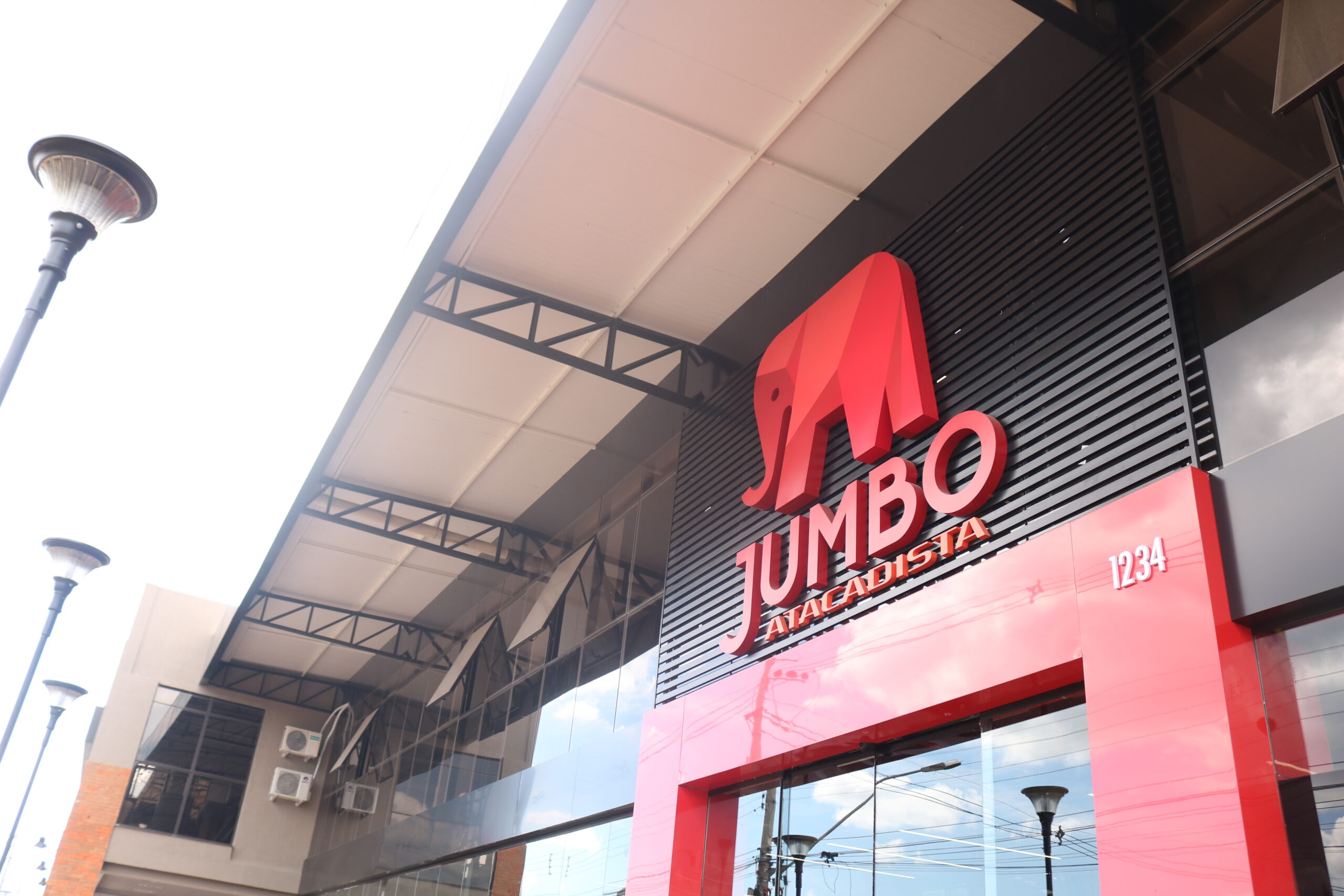 JUMBO: Estamos à procura de profissionais apaixonados pelo retalho para se juntarem ao Jumbo!